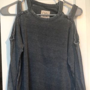 Cut out sleeve shirt